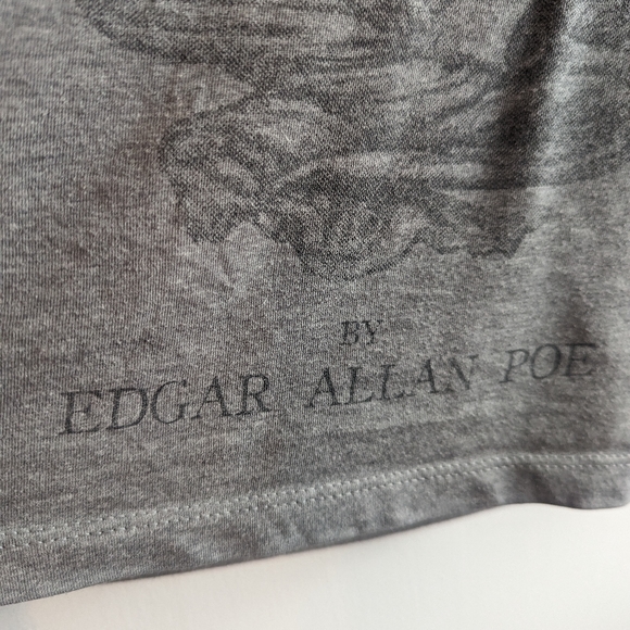 The Raven, Edgar Allan Poe poem themed V-neck - Picture 4 of 7